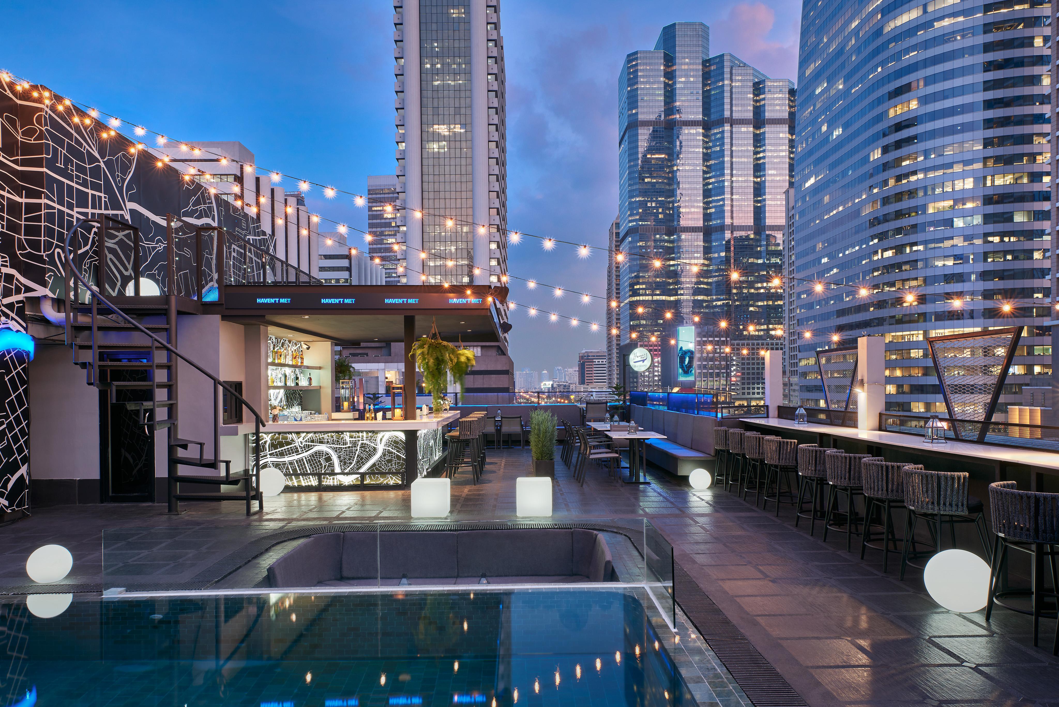 Sora Hotel Silom Бангкок Екстер'єр фото