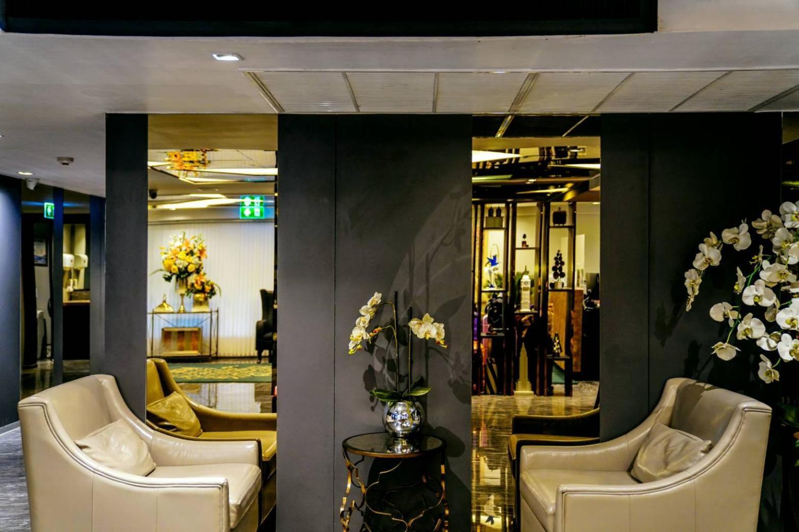 Sora Hotel Silom Бангкок Екстер'єр фото