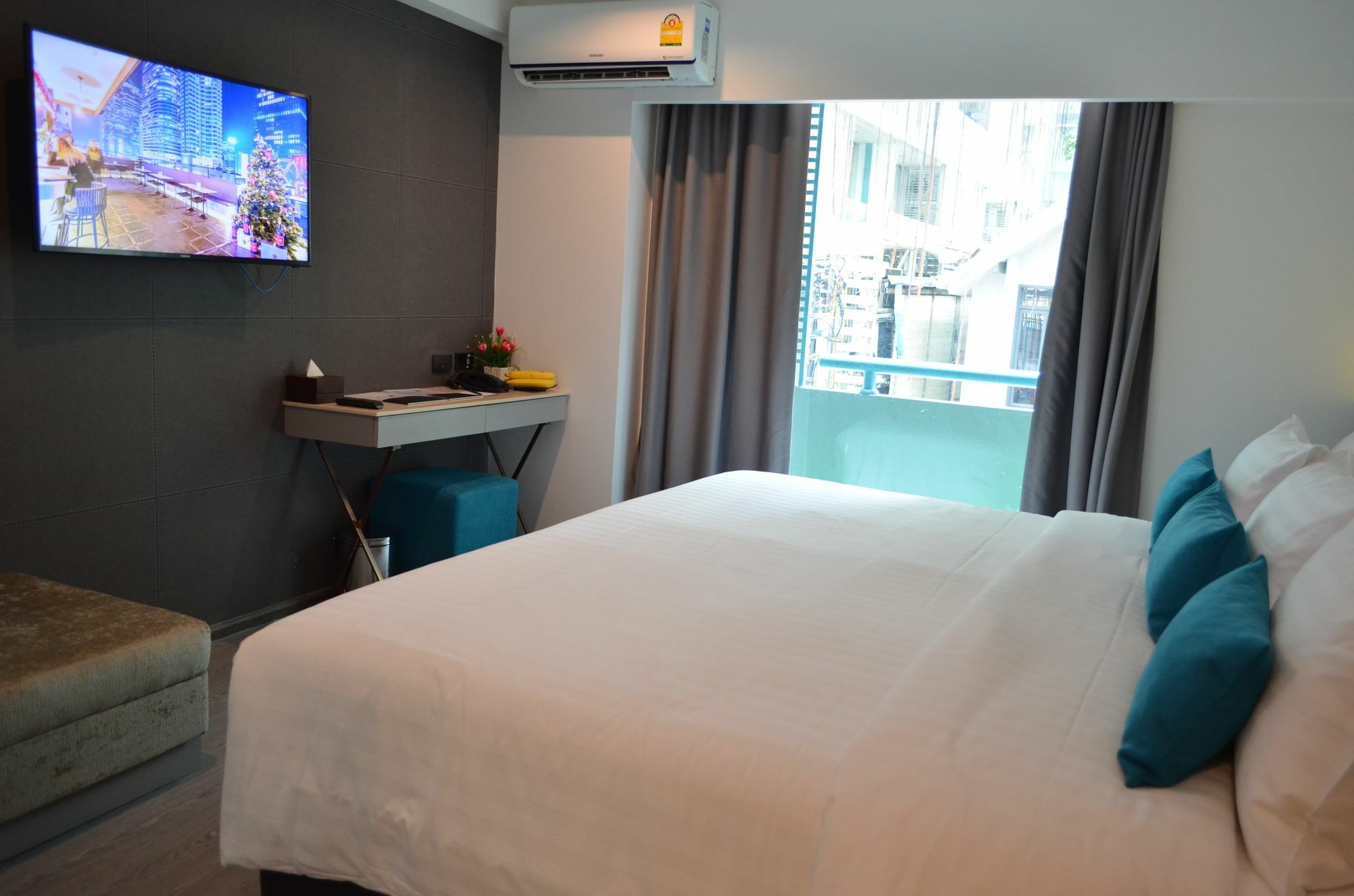 Sora Hotel Silom Бангкок Екстер'єр фото